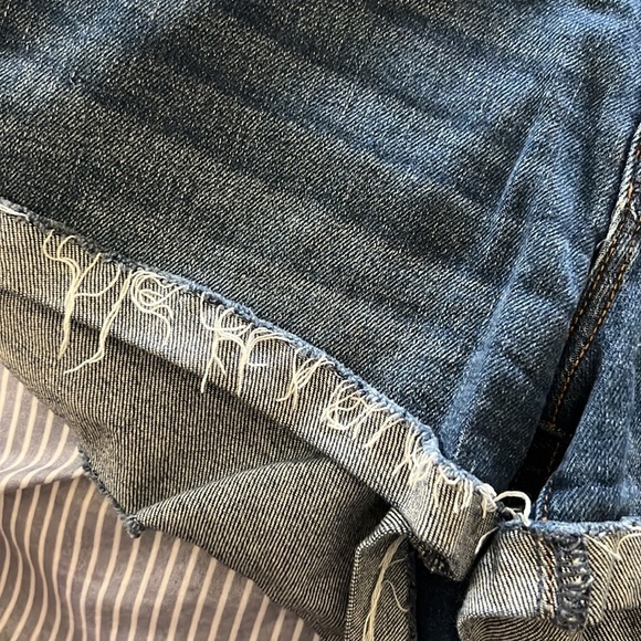 Abercrombie LOW Rise Denim Shorts - Picture 5 of 5